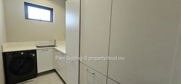 New Luxury 3 bedroom Apartment to Rent – Pointe aux Canonniers, North Coast Mauritius