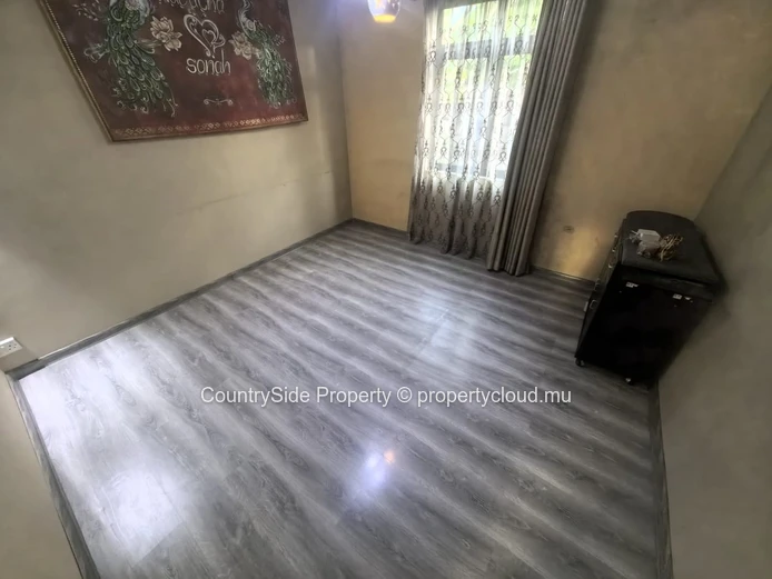 2 bedrooms house