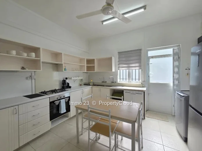 Houses / Villas - 5 bedrooms - Tamarin