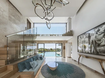 5 Bedroom Villa