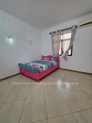 Villa 4 chambres plus jardin et piscine a pereybere