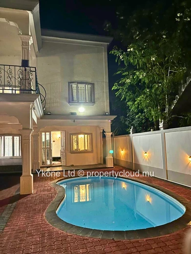 Villa À Louer À Pereybere