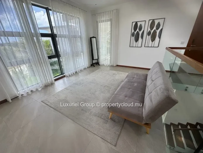 Stunning Villa with Palm Trees in Grand Baie