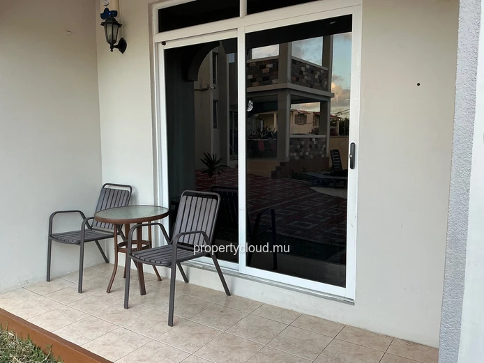 2-bedroom apartment with pool – Grand Baie