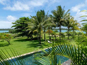 6 Bedroom Villa