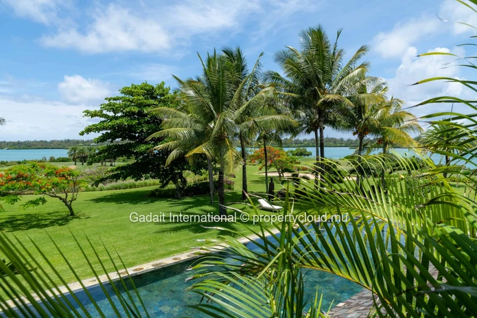 Magnifique villa avec vue sur mer et golf à vendre à Anahita Golf Resort, île Maurice
