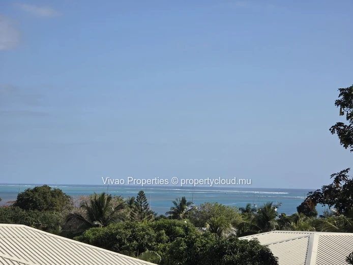 Appartement meublé 120 m² à louer à long-terme à Rivière Noire - Vue Magnifique Montagnes et Mer - Accès à la piscine...