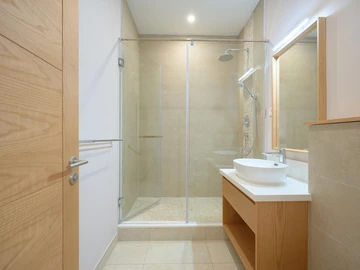 4 Bedroom Apartment