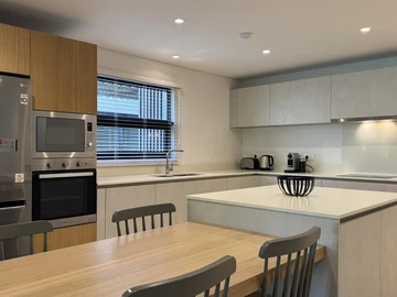 Elegant Lagoon-Level Apartment in Black River – Garden, Light & Privacy