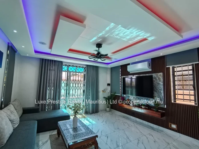 Premium 3-Bedroom All-Ensuite Villa with Private Pool, Rooftop Terraces & Study Area | Grand Baie, Chemin Vingt Pieds