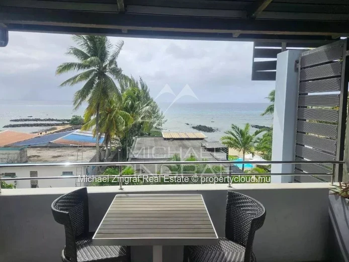 Penthouse d’Exception en Bord de Mer avec Vue Imprenable