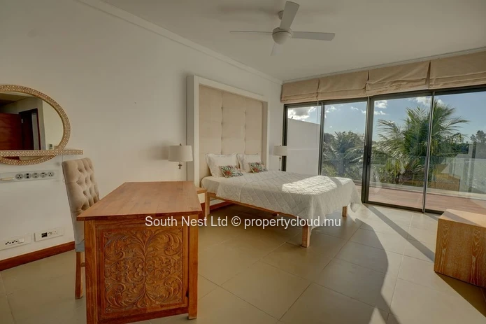 A rare property, both elegant and private, fully dedicated to an exceptional lifestyle