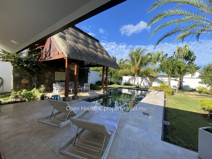Exclusivité - Domaine recherché sur Grand Baie - Villa à vendre - 3 chambres en suite - beaux volumes - grand jardin ... (Mandat exclusif)