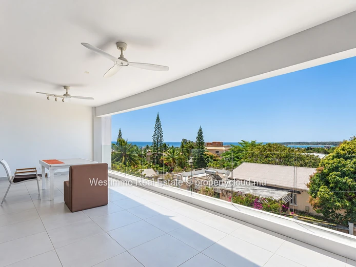 Penthouse de 200 m² avec vue mer à vendre à Tamarin