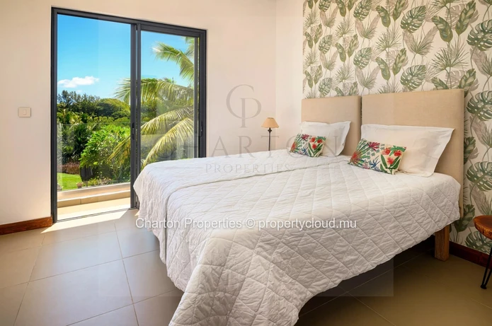 4-bedroom apartment between light, privacy and sunsets