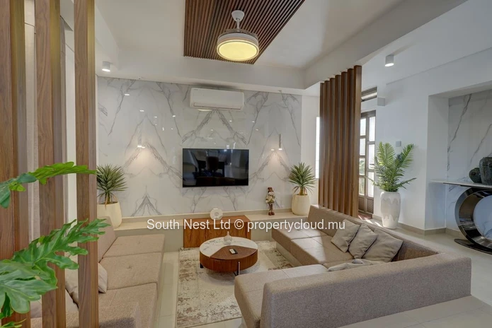 Beautiful villa of 4 bedrooms close to the beach