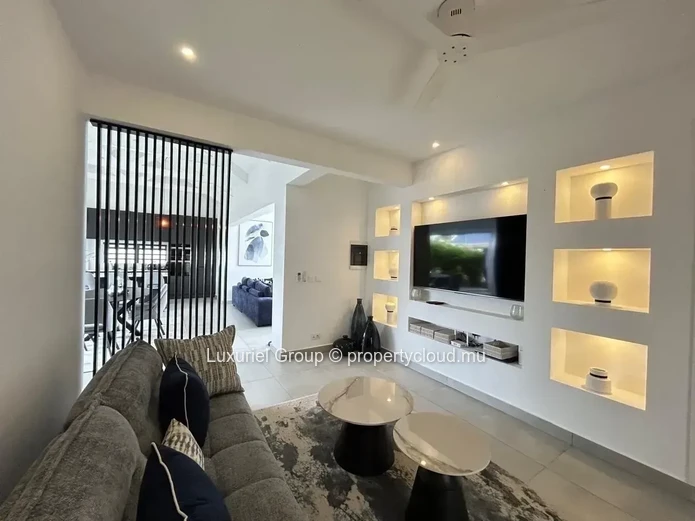 Beautiful Designer Villa with Pool and Outdoor Living Spaces