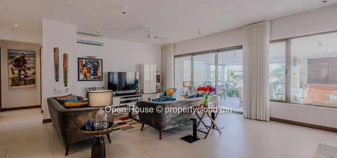 Pereybère # accès privé et vue mer # Penthouse de 359 m2  avec piscine privée et 3 chambres en suite # prix 1.700.000$