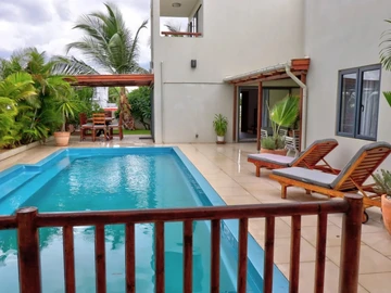5 Bedroom Villa