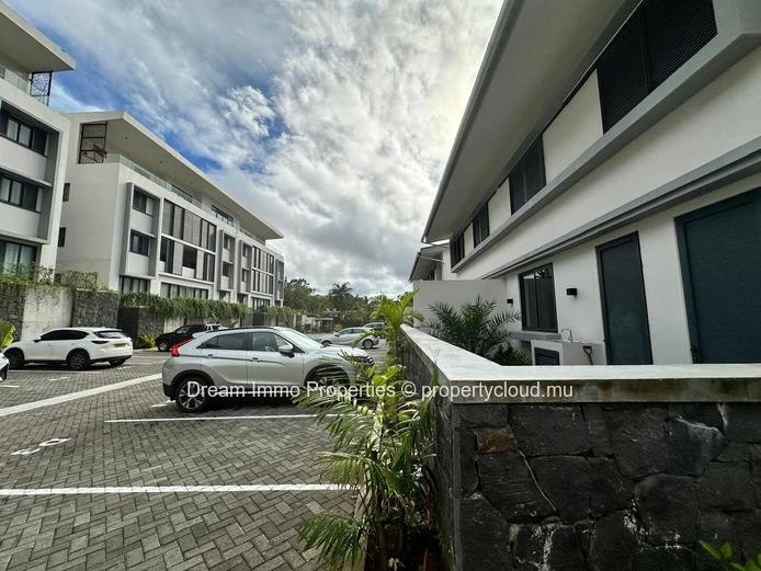 3-Bedroom Duplex In Perfect Condition Close To So'flo Mall In Floreal - Mauritius