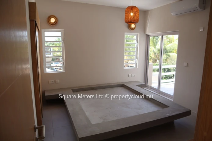 Beautifully Renovated 4-Bedroom Coastal Villa with Private Pool & Rooftop – Walking Distance to Trou aux Biches Beach (Sole Mandate)