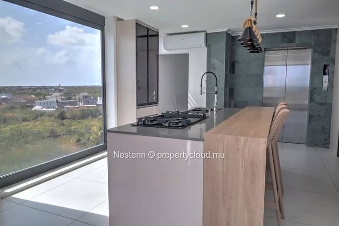 Elegant Penthouse – 3 En-suite Bedrooms