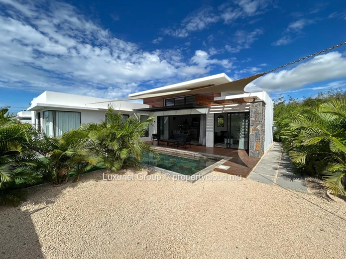 Beautiful 3-Bedroom Villa with Pool and Terrace