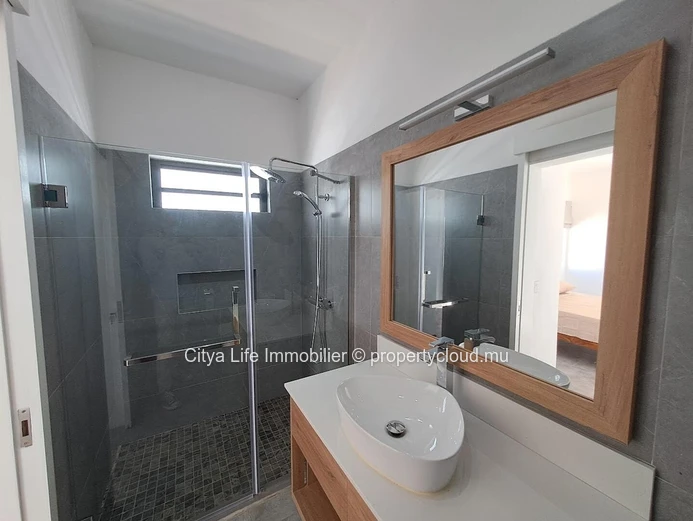Maison à vendre à Mont Mascal, 195m², terrain 441m², 3 chambres, piscine privée. Prix: Rs.