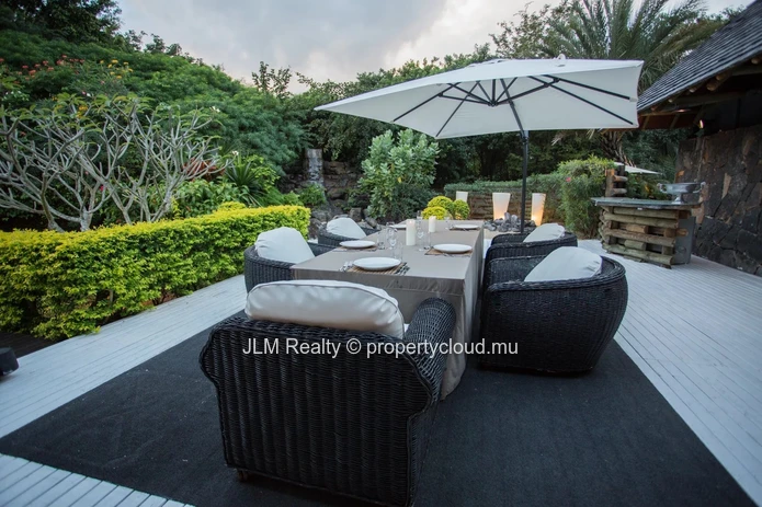 Luxury villa for sale with access to golf and beach club in Tamarin, Mauritius
