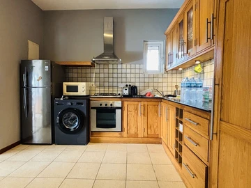 3 Bedroom Townhouse, Duplex