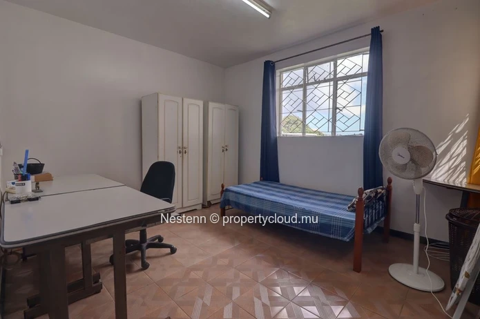 Furnished apartment with mountain views in a secure residence