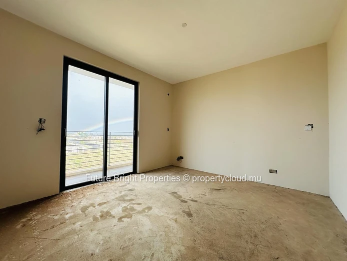 Maison à vendre sur la côte ouest (Green Creek) – Beau potentiel à personnaliser