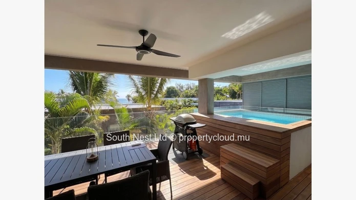  3-Bedroom Beachfront Residence with Private Pool in Tamarin