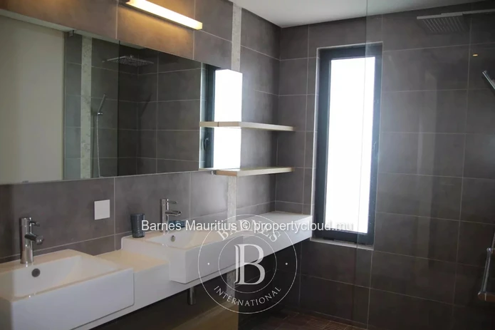 MONT CHOISY - Penthouse à 5 min de la plage - 2 chambres
