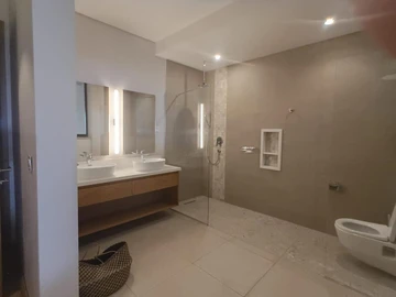4 Bedroom Apartment