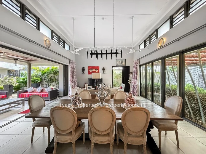 Villa de Luxe 3 Chambres avec Piscine Privée – Balaclava