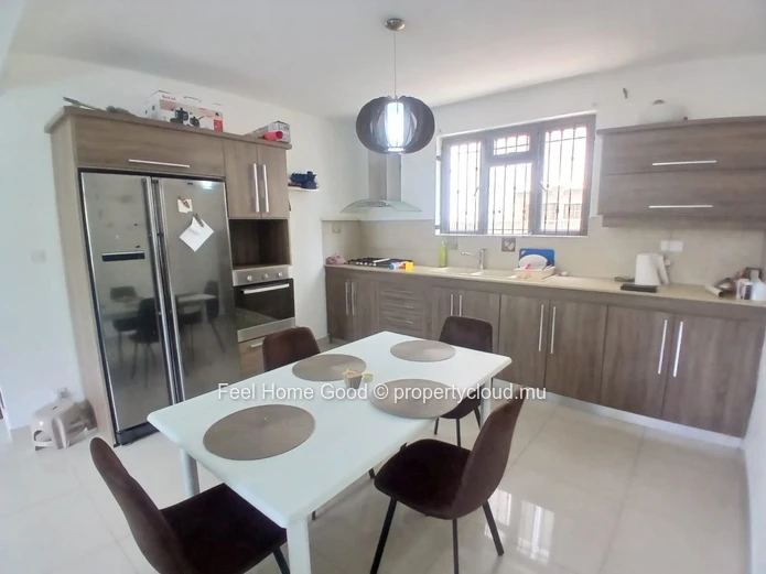 For rent in Flic en Flac | Furnished ground floor of a villa with private pool
