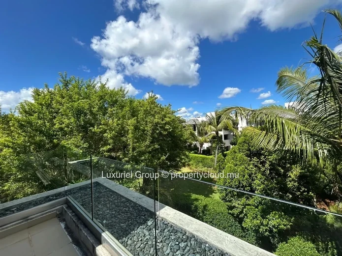 Villa Triplex à Louer à Azuri – Résidence Sécurisée avec Jardin Arboré