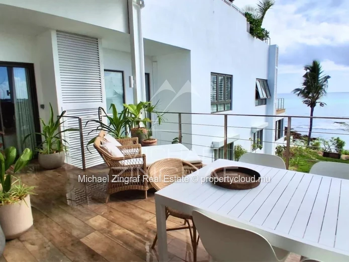 Pointe aux Canonniers – Appartement pieds dans l'eau