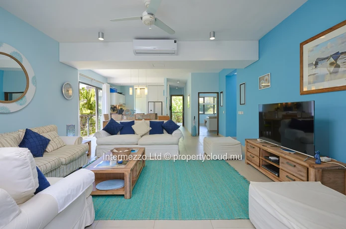 Appartement de standing avec plunge pool – À 1 minute à pied de la plage de Bain Bœuf. Prix : 430 000 €.