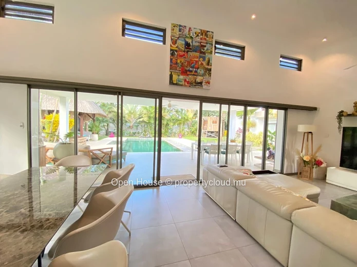 Splendid 4-bedroom en-suite villa for sale - highly sought-after estate and ideally located in Grand Baie -