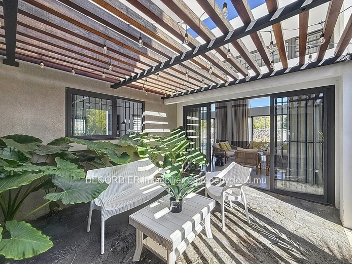 À Louer – Magnifique villa contemporaine avec piscine