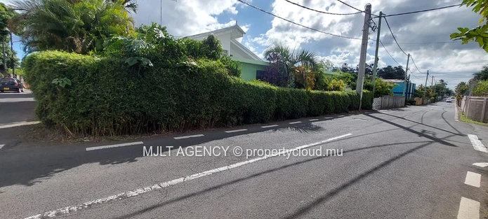 Furnished 1BR Garden Home in Beau Bassin at Balfour – Pet Friendly & AC