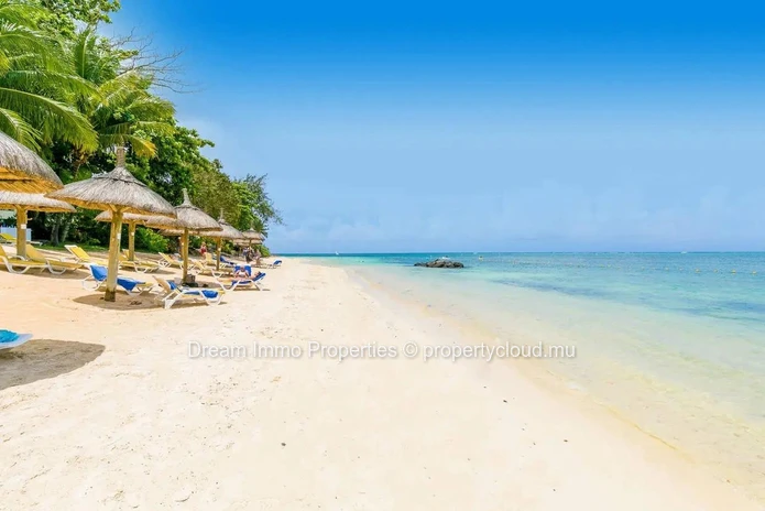 Unique villa 4 chambres avec accès plage & services hôteliers à Trou aux Biches – Ile Maurice