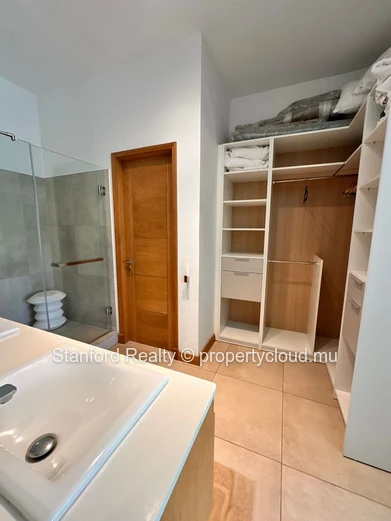 Elegant 3 bedroom Duplex with Private Pool – Beau Plan, North