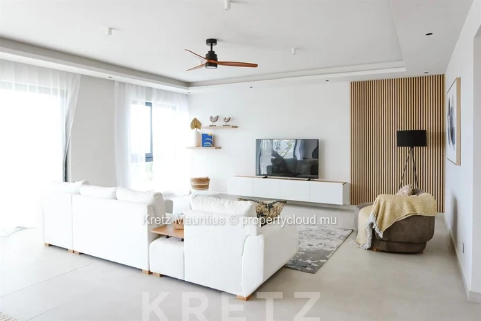 Exceptional penthouse with private pool and breathtaking views over the Northern islands (Sole Mandate)