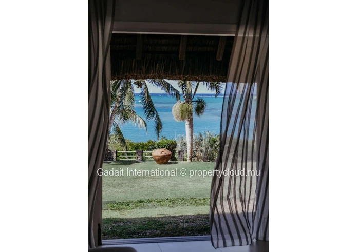 Luxury villa for short-term rental in Montagu – Lagoon view & private chef