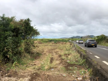 For Sale – Residential Land 1055 m2 – Flacq Bypass Rd.