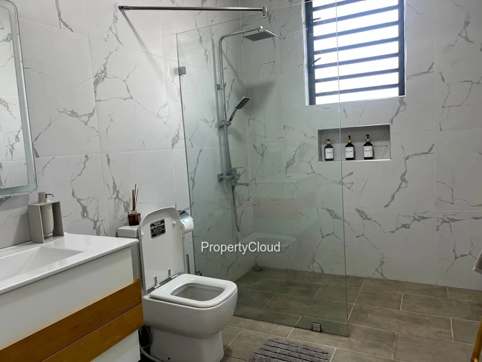 For Rent - 3-Bedroom Apartment - Albion