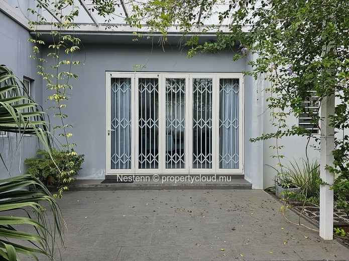 Modern house of 4 bedrooms